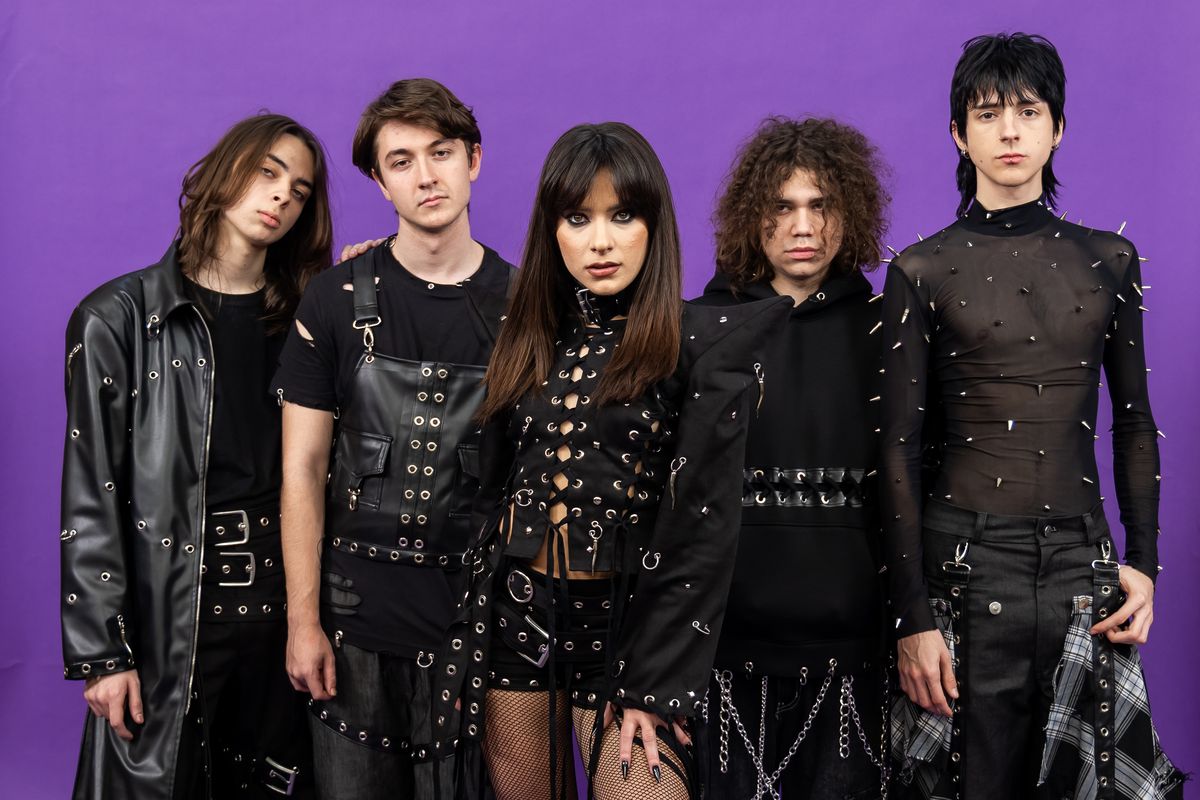 „Choke Me”, cântarea Alinei Căpitănescu, a câștigat Selecția Națională și va reprezenta România la Eurovision 2023 România își pregătește reîntoarcerea pe scena Eurovision cu o piesă care a stârnit deja emoții și a captivat juriul și publicul deopotrivă