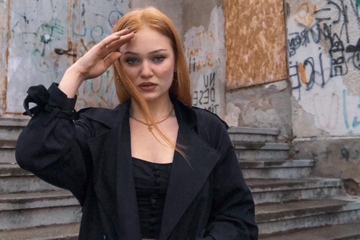 Durere profundă și emoție copleșitoare s-au simțit astăzi în micuța comunitate din localitatea natală a tinerei Andreea Anița