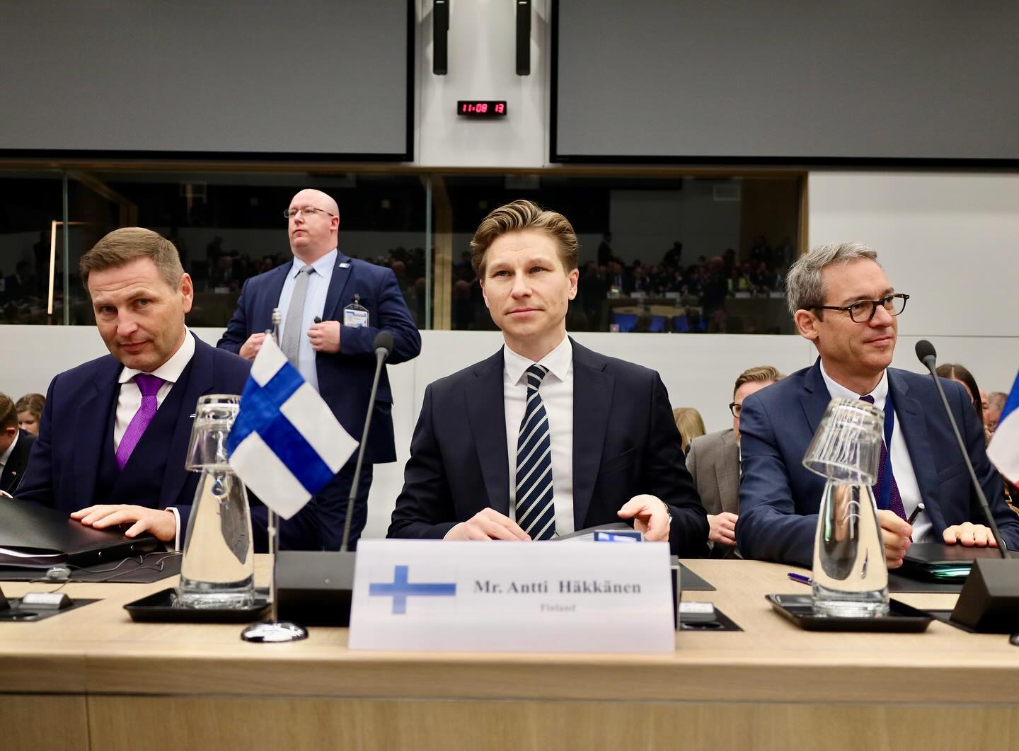 Finlanda pregătește terenul pentru o schimbare semnificativă în politica sa de apărare, anunțând intenția de a relaxa interdicția privind armele nucleare