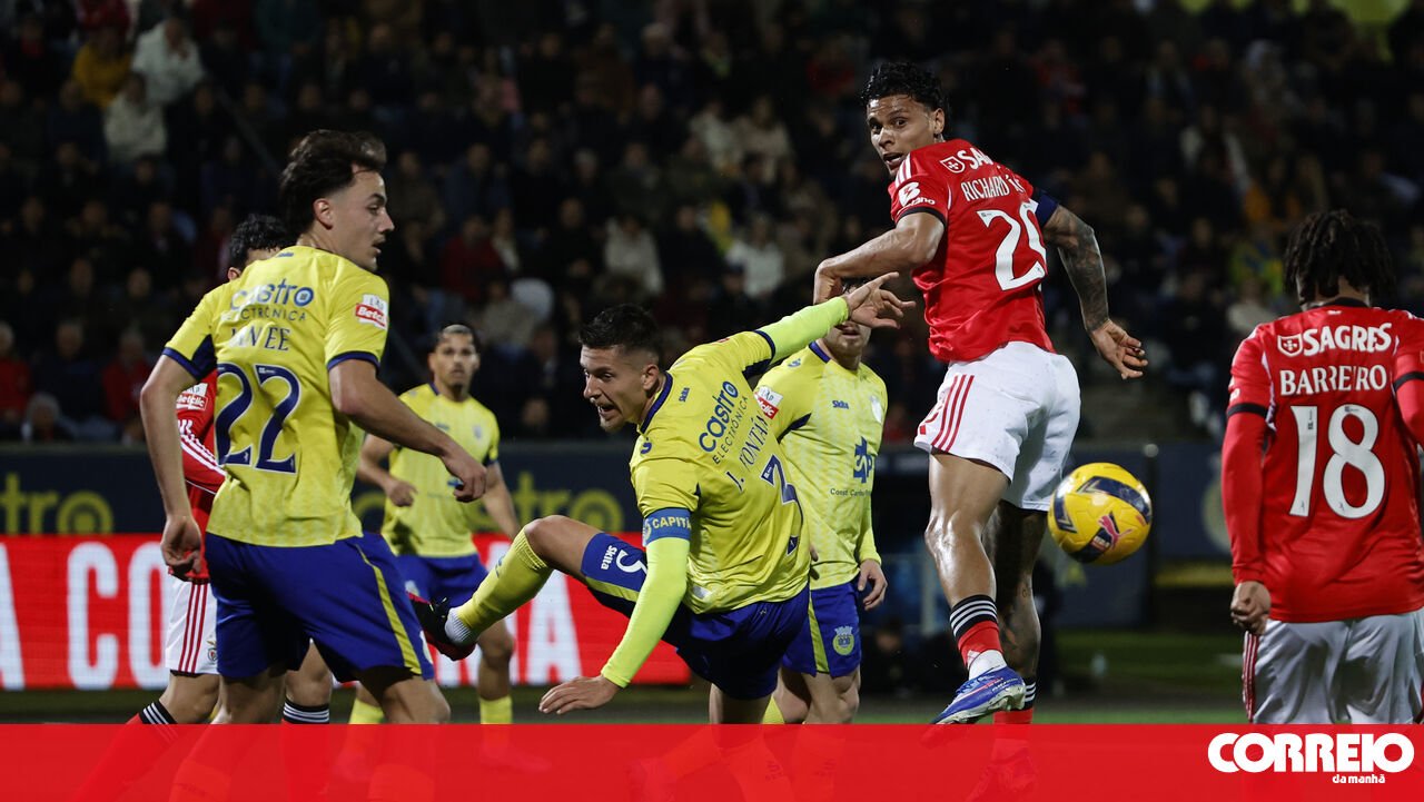 Echipa Benfica a suferit o înfrângere dureroasă pe terenul lui Arouca, scor 1-0, în cadrul celei de-a 26-a etape a Ligii Portugal Betclic