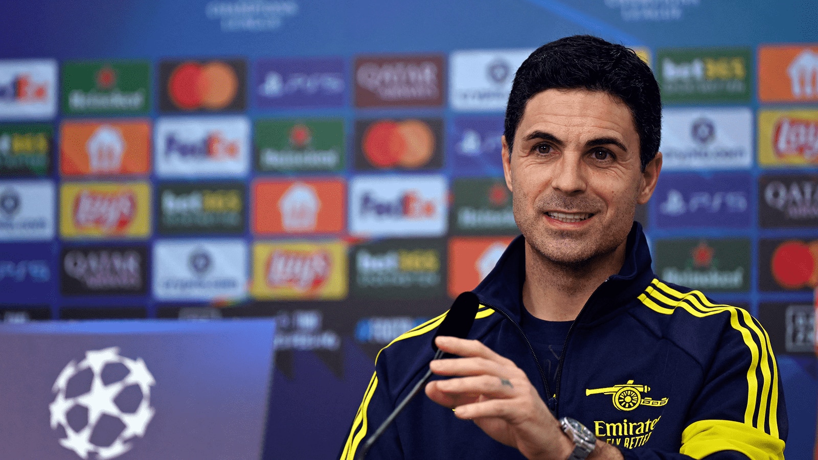 Arsenal pregătită pentru dubla din Liga Campionilor: Mikel Arteta despre evoluția echipei și provocările următoare Antrenorul Arsenal, Mikel Arteta, a oferit marți după-amiază detalii despre starea echipei și strategiile pentru meciul de marți seară din optimile Ligii Campionilor, disputat împotriva Bayer Leverkusen