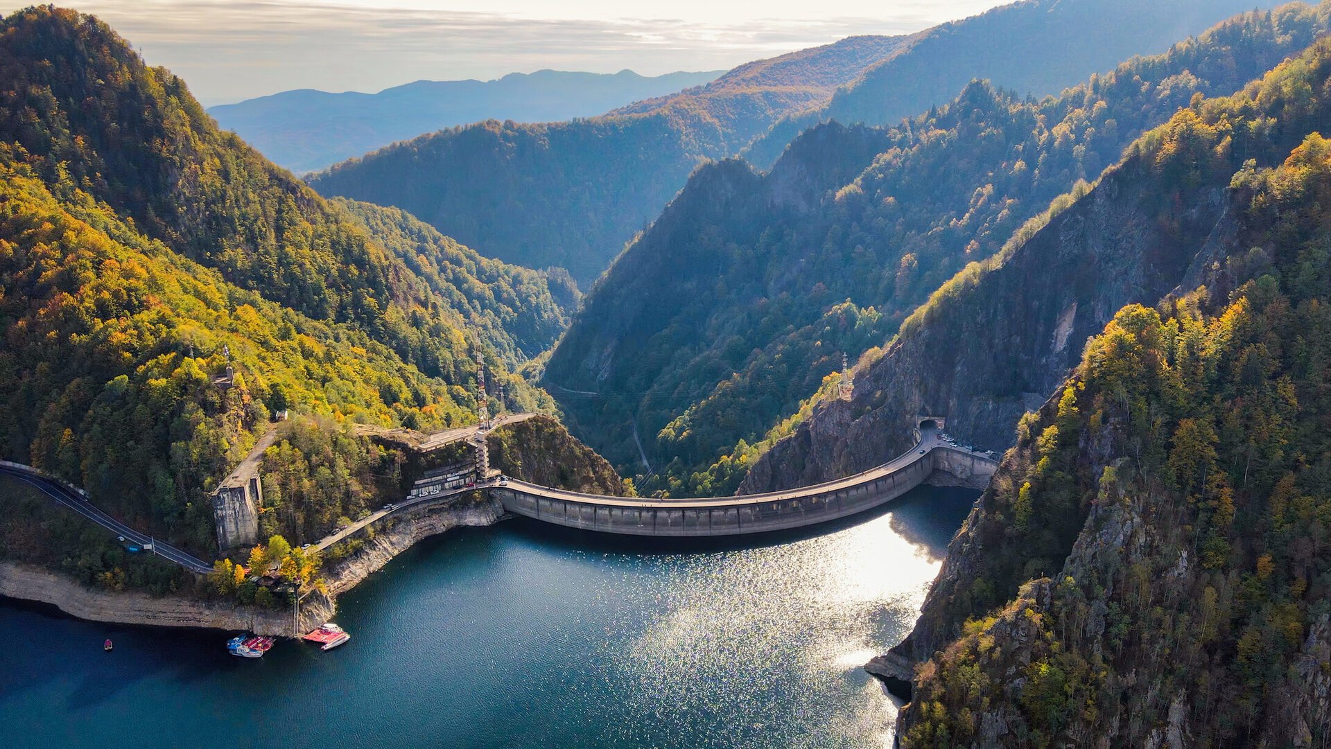 Ministerul Mediului asigură transparența investițiilor în infrastructura de apă și respectarea strictă a procedurilor legale Implementarea proiectelor de infrastructură pentru apă potabilă și canalizare continuă să fie un subiect de interes major, mai ales în contextul obiectivelor guvernamentale de modernizare și protejare a mediului