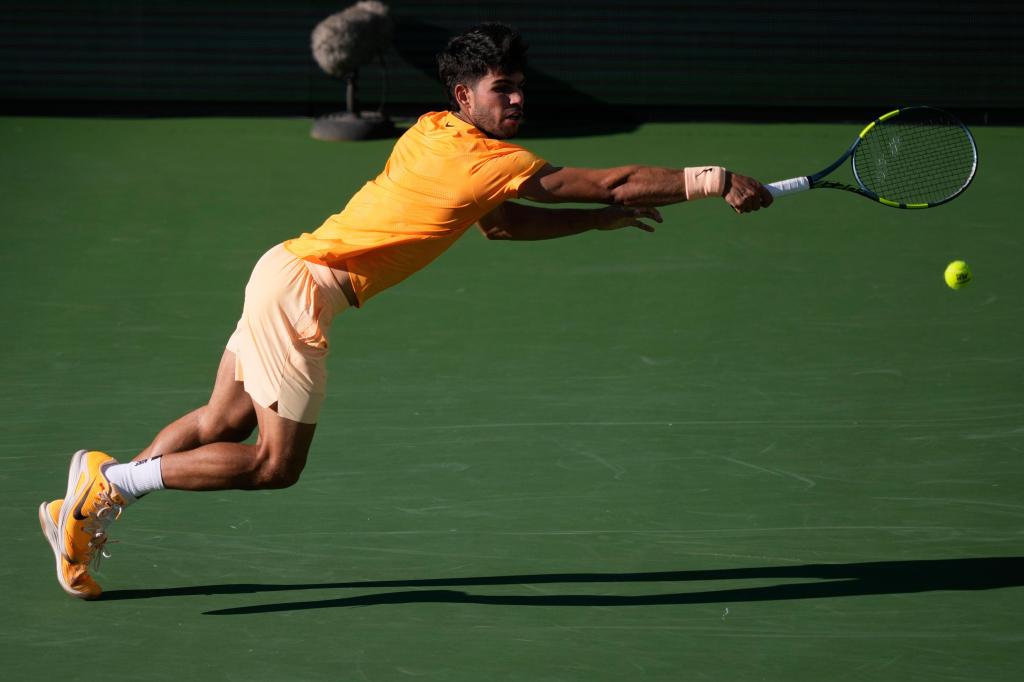 Carlos Alcaraz, eliminat prematur de la Miami: o nouă dezamăgire pentru starul spaniol Carlos Alcaraz, numărul unu mondial și unul dintre cei mai promițători jucători ai generației sale, a suferit o nouă eliminare surprinzătoare la turneul de la Miami