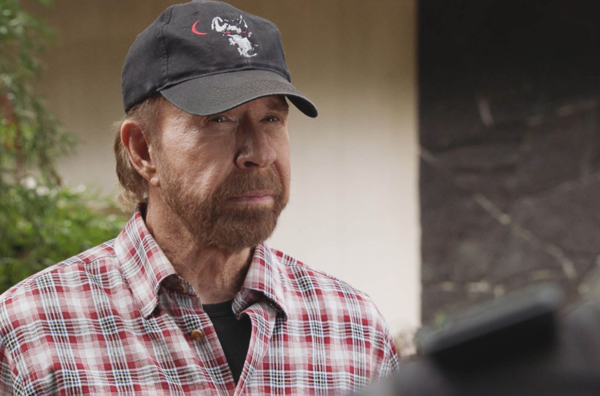 Chuck Norris, legendarul actor de arte marțiale și simbol al forței, s-a stins din viață joi dimineață în Hawaii, la vârsta de 82 de ani