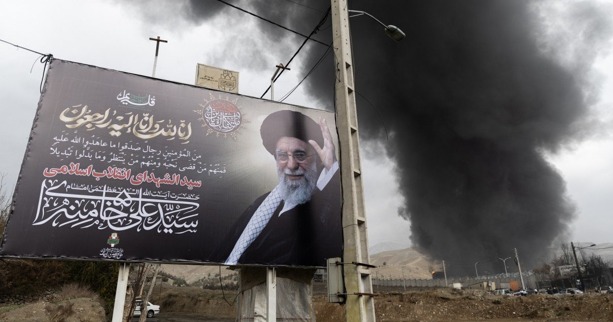 Lupta internă din cadrul Casei Albe privește în mod direct modul în care administrația americană gestionează conflictul cu Iranul, iar între oficiali apar tensiuni evidente