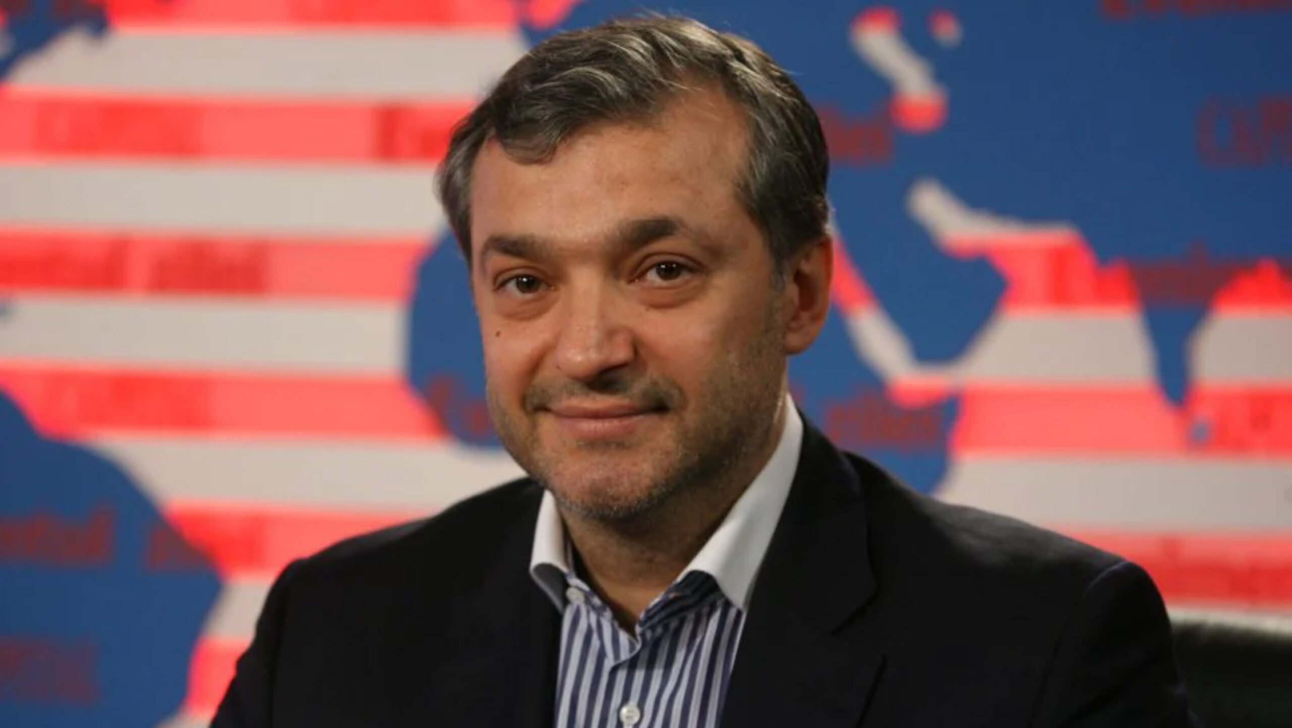 Dan Andronic pune sub semnul întrebării declarațiile lui Dominic Fritz despre întâlnirile secrete de la Cotroceni Recent, scena politică din România a fost zguduită de declarațiile surprinzătoare ale lui Dominic Fritz, liderul USR în Timișoara, referitoare la modul de comunicare cu președintele Klaus Iohannis și despre presupusele întâlniri informale și discuții secrete de la Palatul Cotroceni