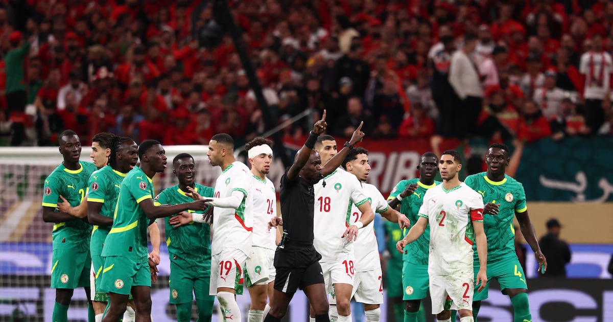 Finala Campionatului African de Fotbal 2025, disputată în Maroc, a rămas în istorie drept unul dintre cele mai controversate episoade din ultimele decenii ale fotbalului african