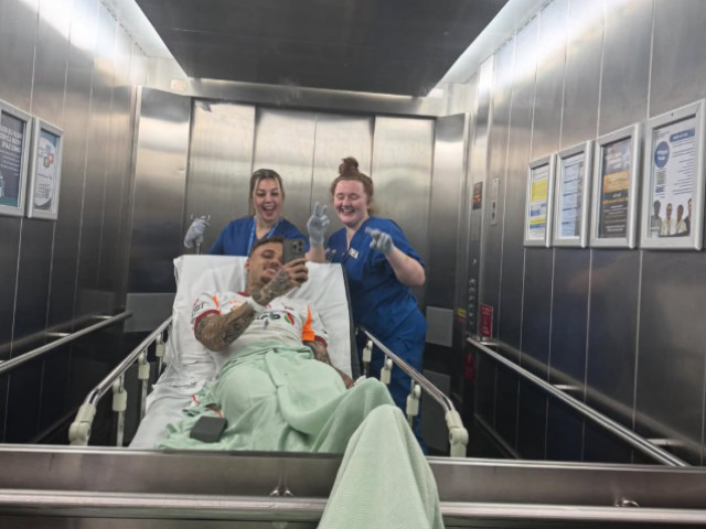 Un incident horror a marcat meciul dintre Galatasaray și Liverpool, din Europa League, în timp ce un jucător de 26 de ani al grupării turce a fost grav rănit pe teren