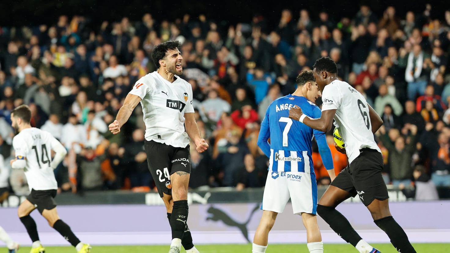 Rezultat de egalitate pentru Valencia și Alavés într-un meci tensionat din La Liga Valencia și Alavés au terminat la egalitate, scor 2-2, într-o partidă care a avut multe răsturnări de situație și momente de tensiune în teren