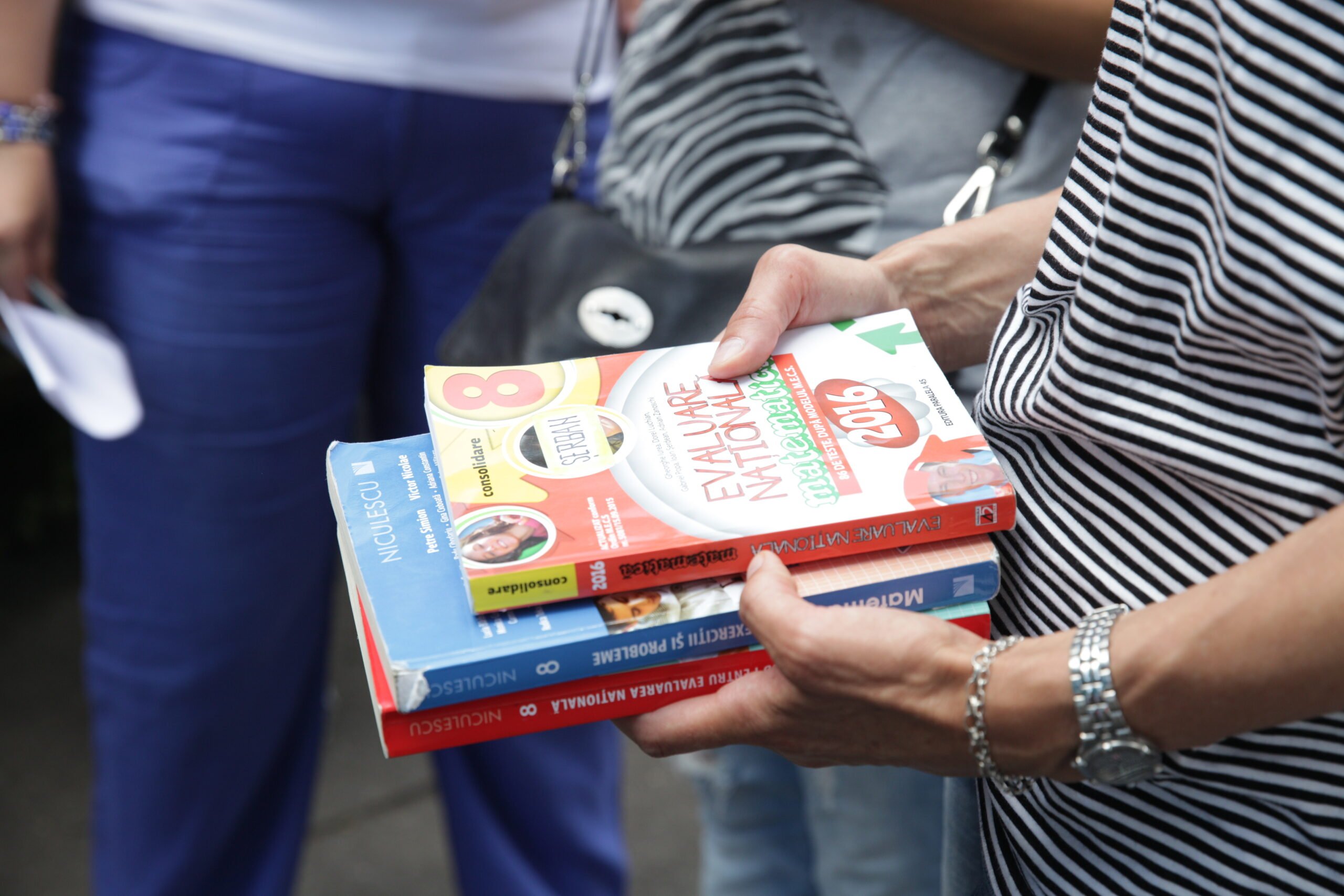 Peste 13.000 de elevi din București vor susține în perioada următoare simulările pentru Evaluarea Națională a clasei a VIII-a, marcând un pas esențial în pregătirea pentru examenul oficial din vară