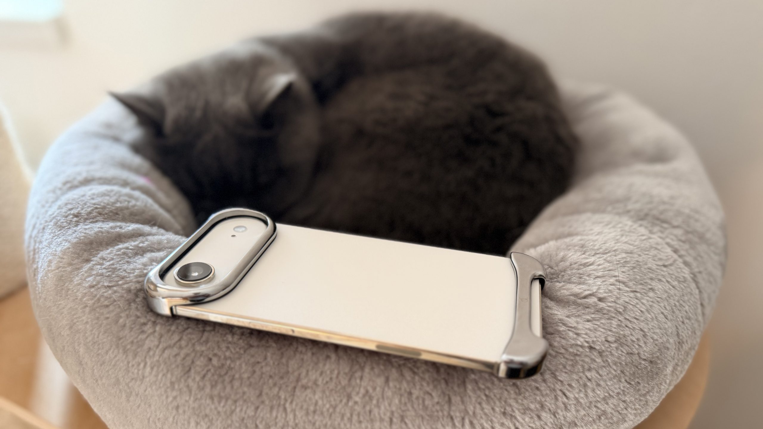 Verifică-ți accesoriile USB înainte să le conectezi la iPhone: riscuri și recomandări În era digitală, accesoriile USB precum cablurile de încărcare și dispozitivele externe au devenit parte integrantă a vieții cotidiene