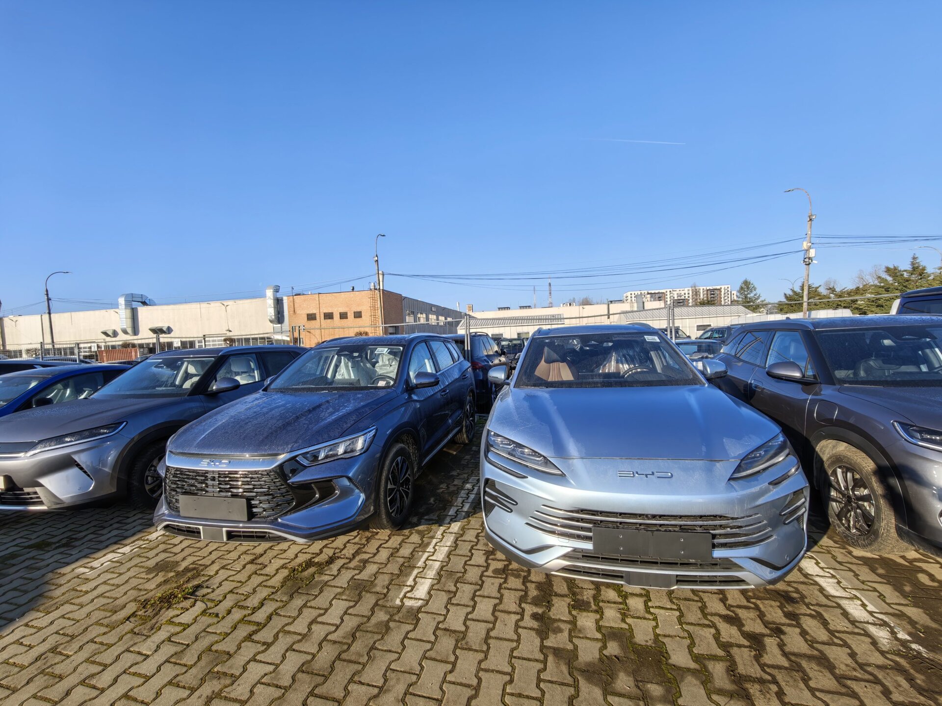 Revoluție în domeniul mașinilor electrice: bateria BYD Blade 2.0 promite încărcare în 5 minute și autonomie de peste 1.000 km Segmentul automobilelor electrice ar putea fi martorul unei schimbări radicale odată cu apariția noii baterii BYD Blade 2.0, despre care se vorbește deja ca despre o adevărată revoluție tehnologică