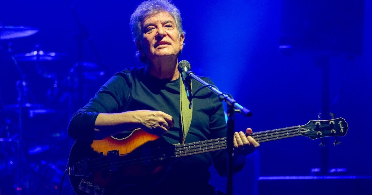 Muzicianul Iulian „Mugurel” Vrabete, basist emblematic al trupei Holograf, a murit la vârsta de 70 de ani după o lungă bătălie cu o boală incurabilă
