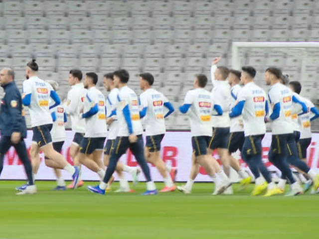 Turcia, uimită de pregătirea României înaintea duelului de la Istanbul După antrenamentul oficial susținut de naționala României dinaintea meciului crucial din preliminariile Campionatului Mondial, comentatorii sportivi din Turcia și-au exprimat surprinderea față de nivelul și intensitatea jocului românilor