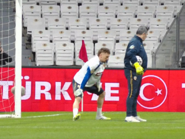 Ionuț Radu a fost protagonista momentului de la antrenamentul oficial al naționalei României, desfășurat pe gazonul stadionului Beșiktaș Park din Istanbul