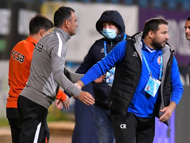 Noutate majoră în SuperLiga României: un nou antrenor și începuturi promițătoare SuperLiga Română a înregistrat duminică un moment de cotitură în lupta pentru succesele sezonului, odată cu desemnarea unui nou antrenor principal pentru unul dintre cluburile de top din campionatul național