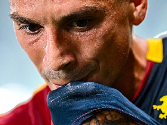 Chinezii consideră pe Nicolae Stanciu „nepotrivit” după două meciuri