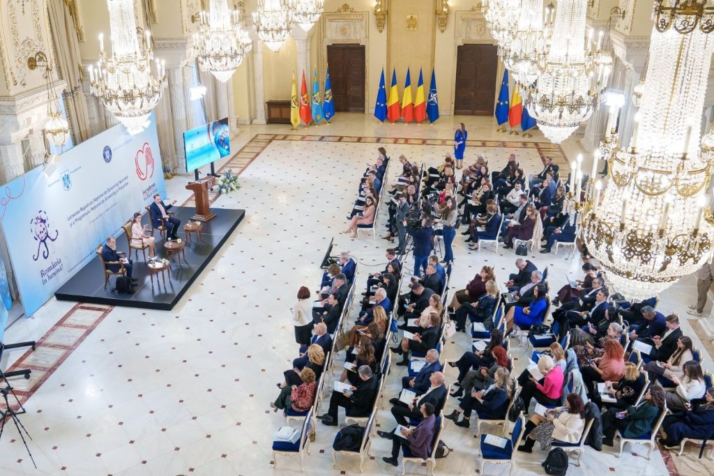 Lansare istorică în domeniul sănătăţii neonatale: lansarea Registrului Național de Screening Neonatal și a Programului Național de Screening și Prevenție Într-un eveniment de anvergură și simbolic pentru sistemul de sănătate publică din România, vineri seară, la Palatul Cotroceni, a avut loc lansarea oficială a două proiecte majore menite să transforme modul în care sunt diagnosticate și prevenite afecțiunile la nou-născuți