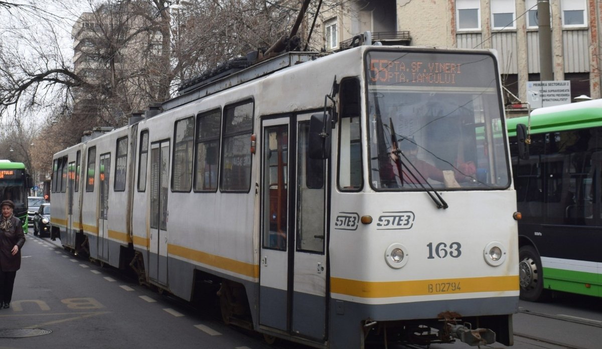 Tramvaiul 55 suspendat de sâmbătă; înlocuit cu naveta 655, traseu modificat pentru 97