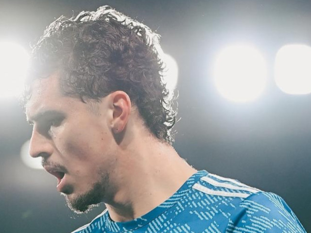 Visul de a participa la Campionatul Mondial din această vară s-a năruit pentru unul dintre cei mai promițători jucători ai Generației de AUR a României, după ce acesta s-a accidentat grav într-un meci amical