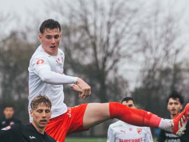 Dinamo clarifică: Fotografie cu jucător, neagară utilizarea Photoshop