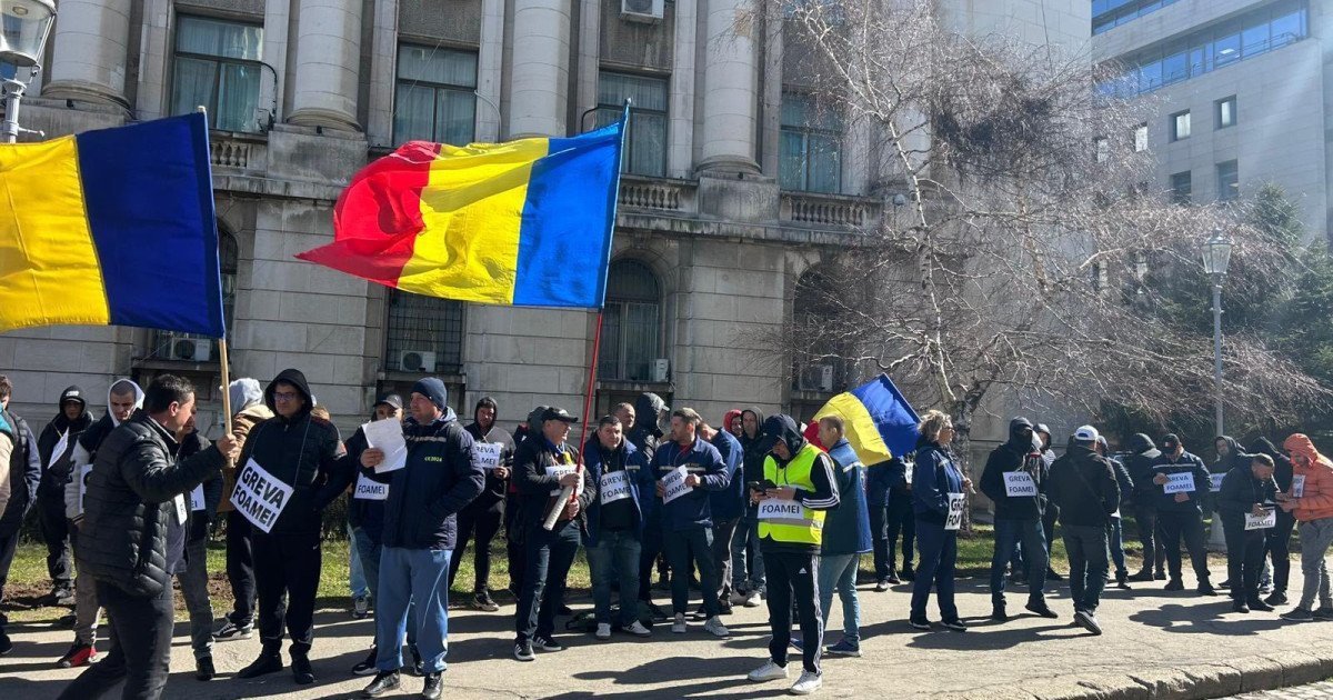 O zi tumultoasă la Târgu Jiu, unde peste o sută de mineri au ieșit joi în stradă pentru a-și manifesta nemulțumirea față de măsurile și deciziile guvernamentale care le afectează sectorul