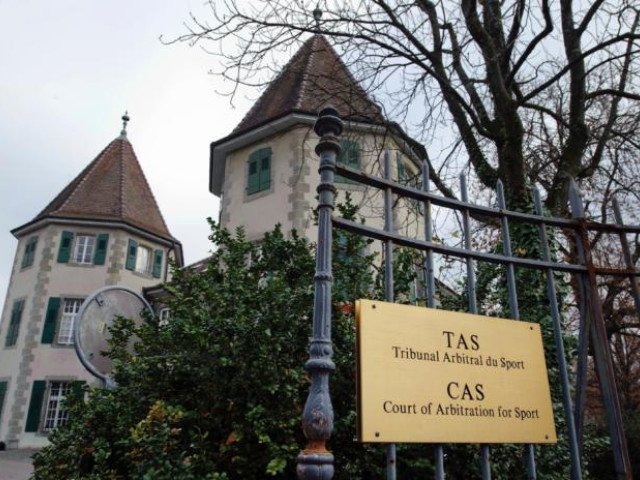 Consiliul de Administrație al clubului CFR Cluj a fost, recent, convocat pentru o decizie crucială: cineva trebuie să plătească