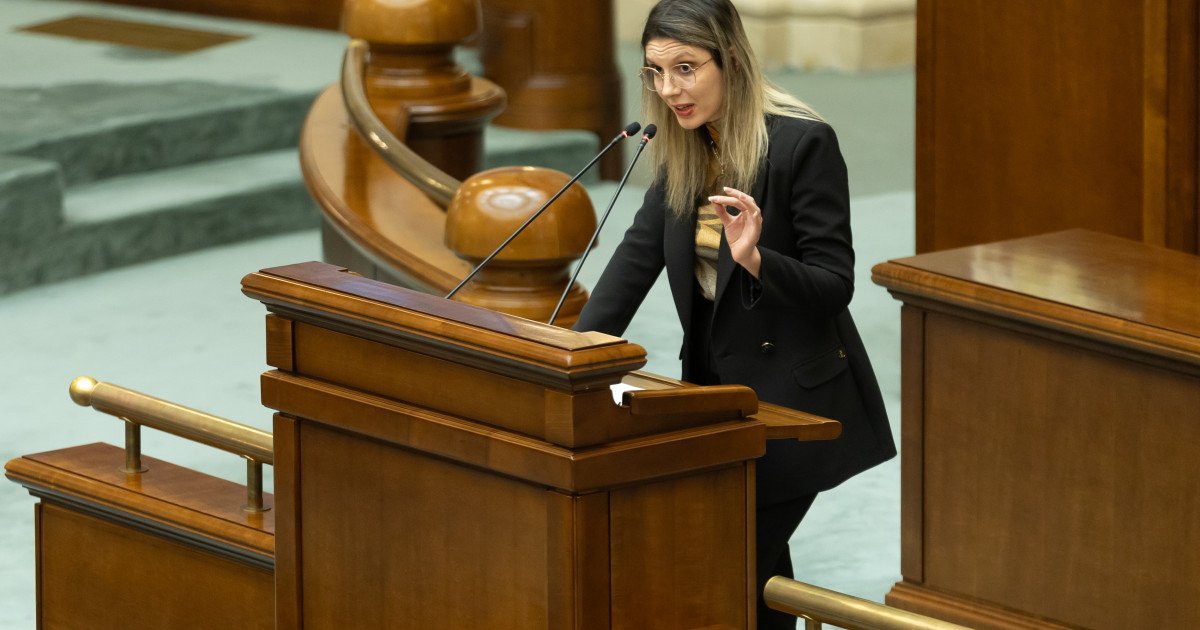 Ministrul Mediului, Diana Buzoianu, a venit luni în fața Camerei Deputaților pentru a clarifica situația complexă a Barajului Mihăileni, situat pe râul Crișul Alb, și pentru a răspunde preocupărilor exprimate de opoziție și comunitate în ultimele săptămâni