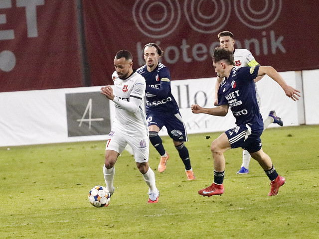 FC Botoșani poate urca în clasamentul play-out, dacă obține un rezultat pozitiv în partida de astă seară contra celor de la Hermannstadt, programată la ora 19:00 și transmisă live pe Digi Sport 2