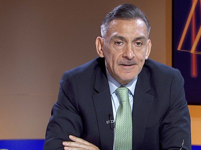 Ilie Dumitrescu, legendarul fost internațional și cunoscut pentru opiniile sale directe, a ieșit în decomandoare ieri, după ce debutul lui Mirel Rădoi pe banca tehnică a FCSB a fost plin de lacune