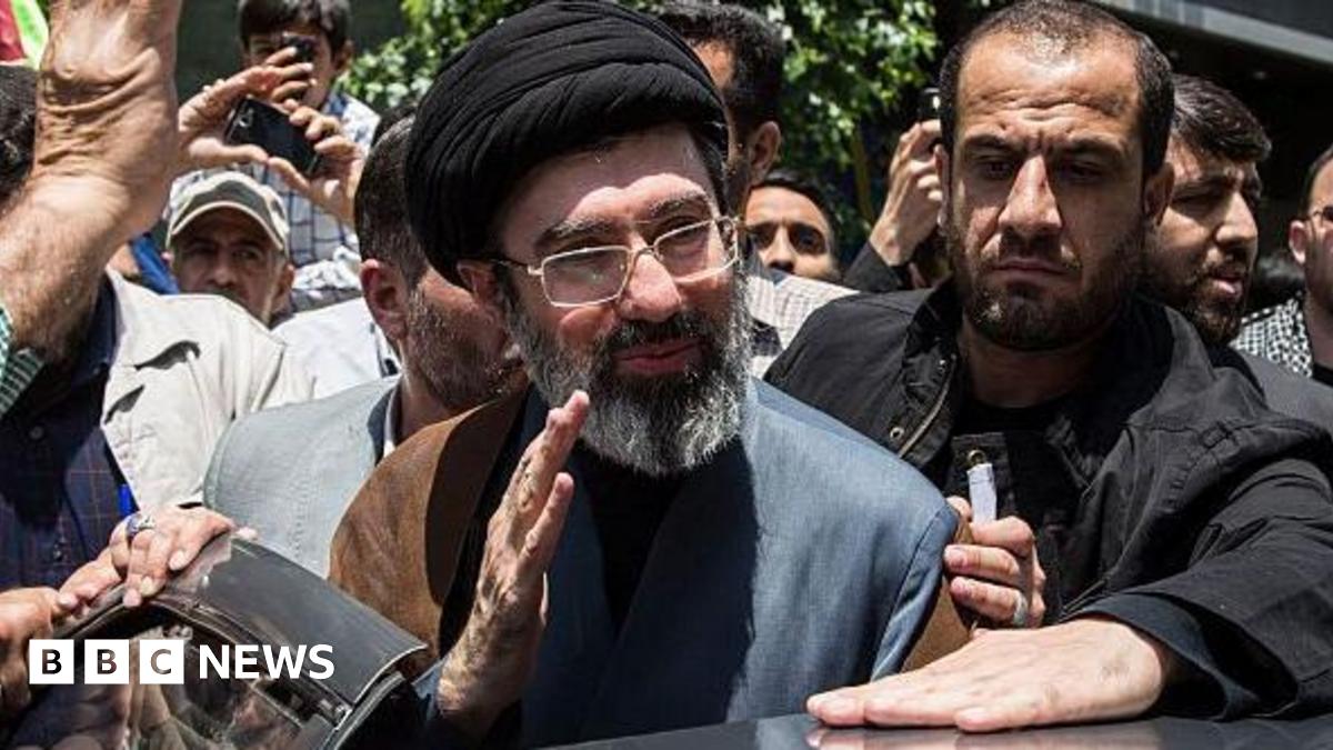 Mojtaba Khamenei, fiul cel mare al ayatollahului Ali Khamenei, liderul suprem al Iranului, rămâne o figură enigmatică în peisajul politic și religios al țării