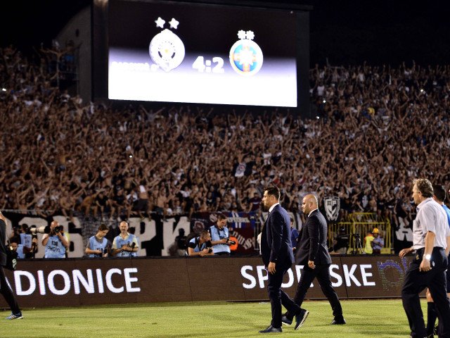 Gigi Becali face mutarea șoc la FCSB: primul antrenor contactat după plecarea lui Elias Charalambous și Mihai Pintilii După o perioadă tensionată și multiple schimbări în staff-ul tehnic, Gigi Becali pare decis să pună din nou piciorul pe accelerație în încercarea de a reconstrui echipa de ligă întâi