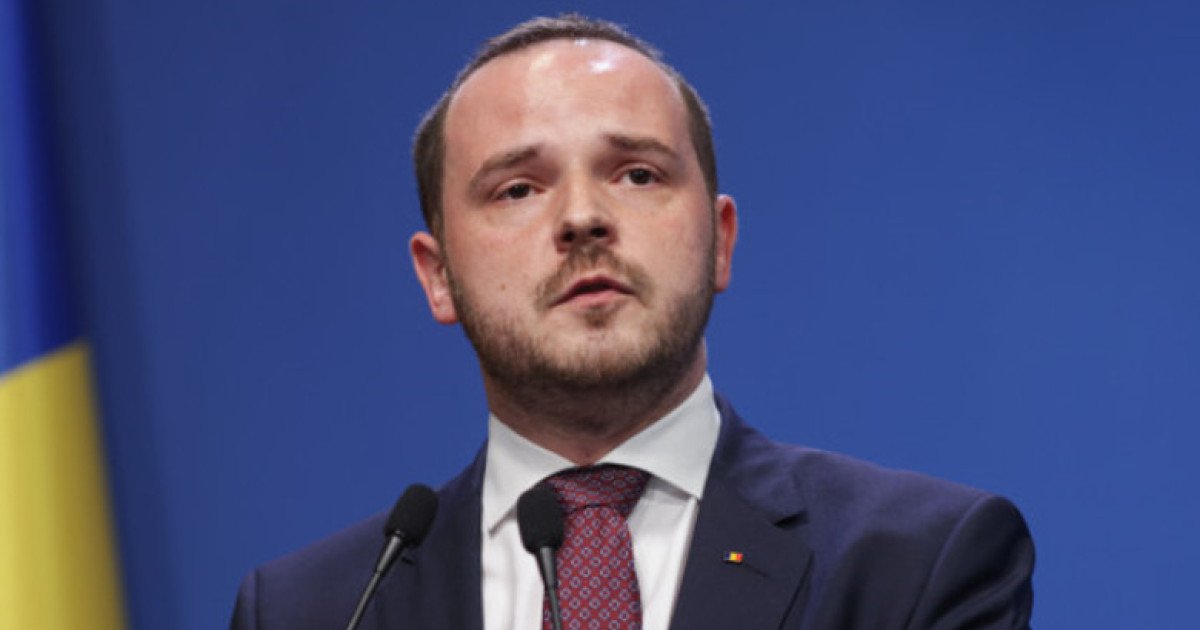 Tedrare cu privire la vaccinarea copiilor: campania de informare ca răspuns la dezinformare și dreptul la alegere Într-o perioadă în care dezbaterile despre imunizare și vaccinare devin din ce în ce mai aprinse, ministrul sănătății, Alexandru Rogobete, a transmis un mesaj clar și ferm, subliniind importanța combatereii dezinformării medicale și respectarea dreptului individual la decizie