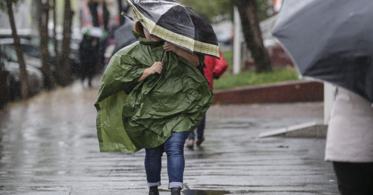 Administrația Națională de Meteorologie (ANM) a emis, duminică dimineață, o avertizare Cod galben de ploi însemnate cantitativ și ninsori la munte, care va fi valabilă până luni dimineața