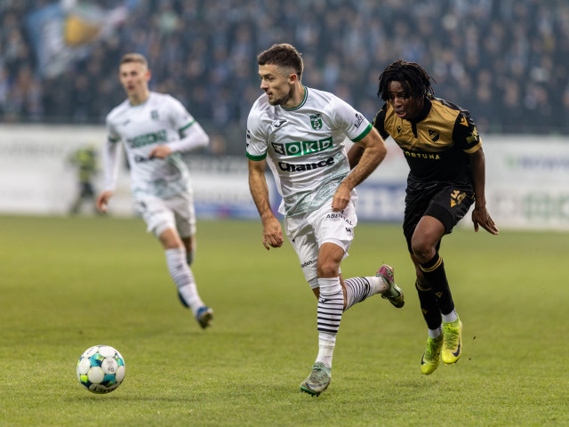 Un scandal major zguduie lumea fotbalului românesc, odată cu dezvăluirea unei rețele complexe de trucare a meciurilor, care implică masați jucători, arbitri, conducători de cluburi și chiar oficiali din autorități locale