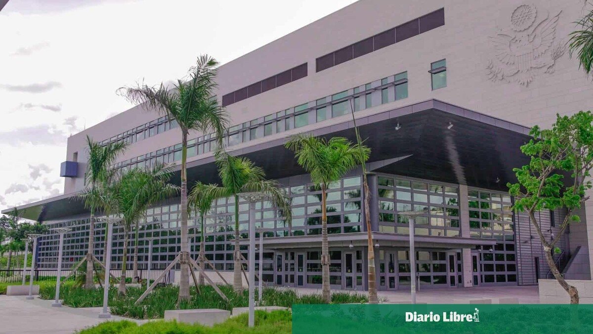 Autoritățile din Statele Unite ale Americii au declanșat o serie de inspecții și verificări interne după arestarea și destituirea unui fost ofițer al DEA, implicat într-un scandal de corupție legat de programele de viză pentru informatori