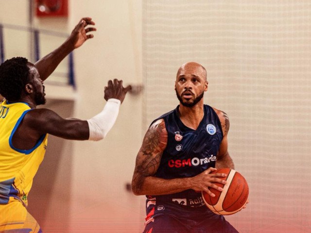 CSM Oradea câștigă spectaculos în fața CSM Corona Brașov