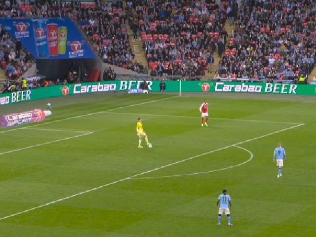 Într-un moment de sinceritate bruscă și neașteptată, artistul român a ruinat aparentia de control și profesionalism, dezvăluind o reacție impulsivă la fața mulțimii adunate în fața sa