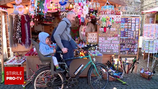 Celebrările de 8 Martie în România, deși încă etalând tradiții și cadouri simbolice, aduc în prim-plan discuții despre semnificația adevărată a acestei zile