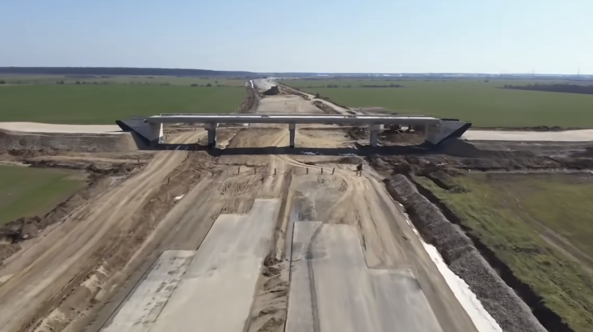 Progresul realizat pe lotul 3 al autostrăzii A0 Nord, cea care înconjoară Bucureștiul, pare promițător la prima vedere, cu un stadiu fizic de aproape 80%