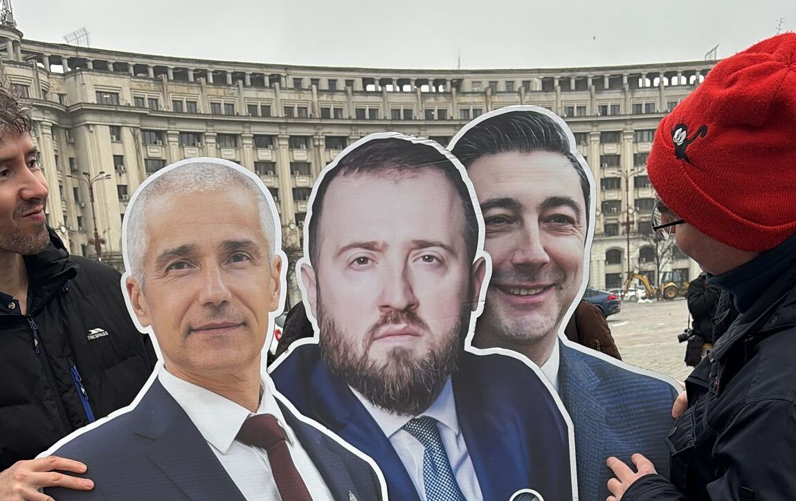 Protest de amploare în fața Palatului Cotroceni: civici își exprimă nemulțumirea față de propunerile ministrului Justiției Zeci de organizații civice din România au anunțat pentru această vineri, o manifestație de protest în fața Palatului Cotroceni, venind ca răspuns la cele mai recente propuneri formulate de ministrul Radu Marinescu pentru conducerea Parchetului General, DNA și DIICOT