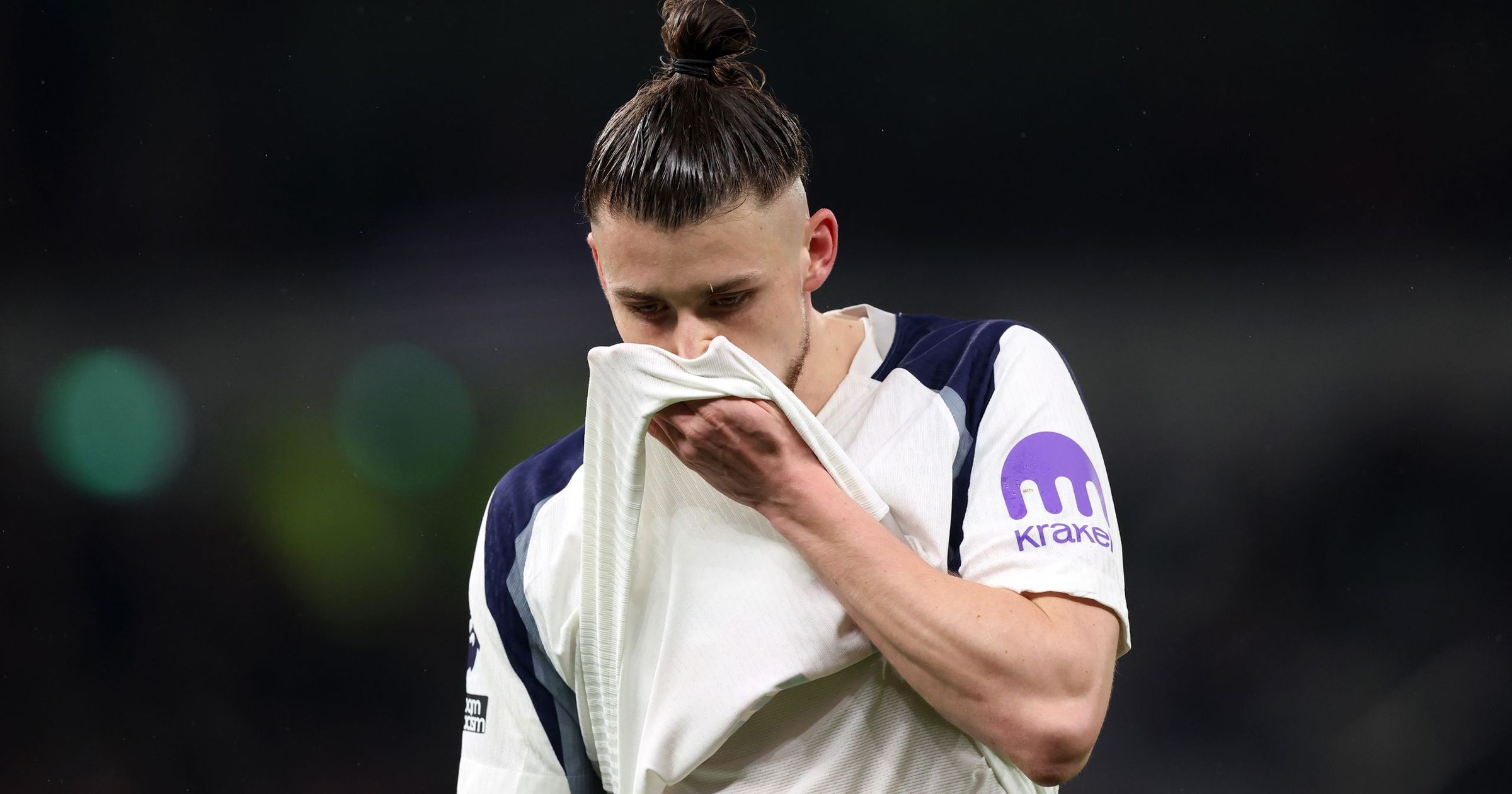 Radu Drăgușin, suspendat de Tottenham pentru următorul meci