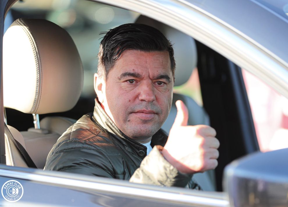 Cosmin Contra semnează prelungirea contractului până în 2028 la Al-Arabi Doha Într-un gest fără precedent pentru un antrenor român în zona Golfului Persic, Cosmin Contra, ajuns în Qatar abia în octombrie 2025, și-a văzut eforturile recompensate cu o prelungire de contract valabilă până în 2028