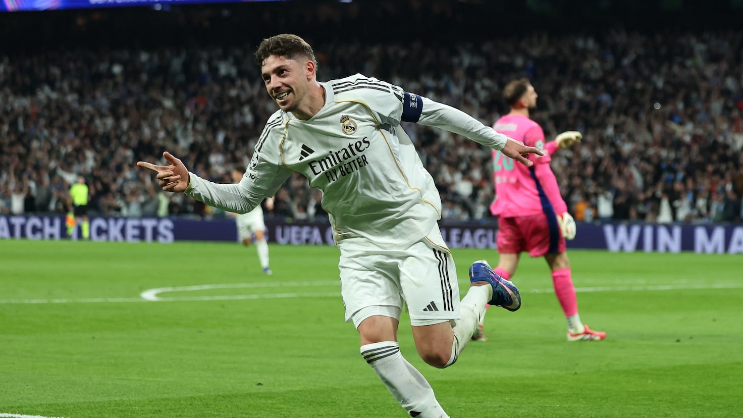 Real Madrid are șansa să surprindă din nou în duelul cu Manchester City, chiar dacă favoriții par a fi cei de peste Canal Duelo de mare stil între Real Madrid și Manchester City a stârnit, dinaintea meciului, o mulțime de comparații și analize