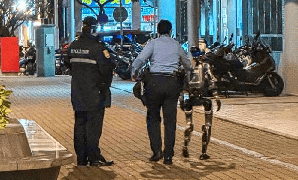 Un incident neașteptat în China scoate în evidență atât avansurile tehnologice, cât și provocările pe care le aduc roboticii umanoizi în viața de zi cu zi