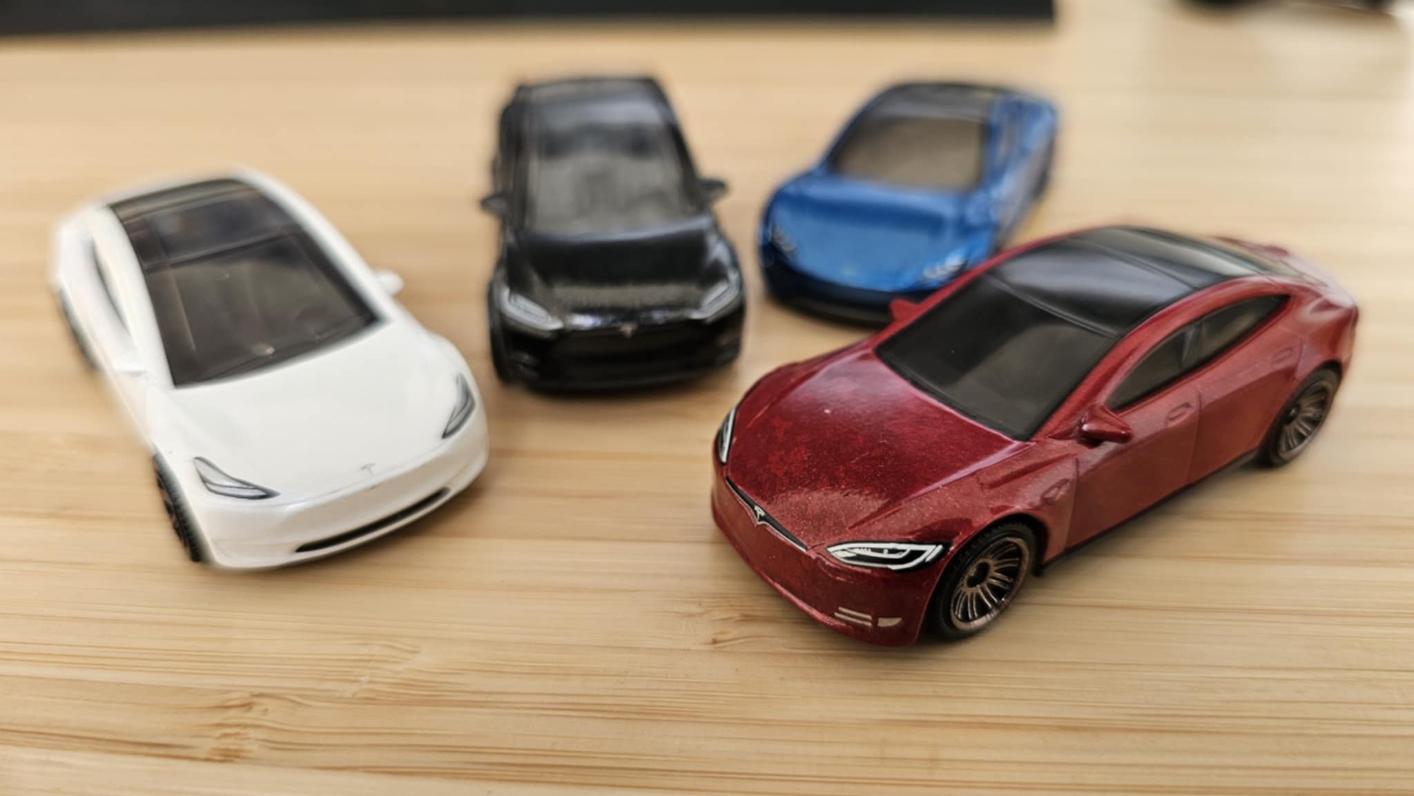 Tesla își continuă reconstrucția pe piața europeană, marcând o creștere de aproximativ 10% în ultimele luni, o cifră care, deși impresionantă, trebuie interpretată în contextul complex al industriei auto electrice din regiune