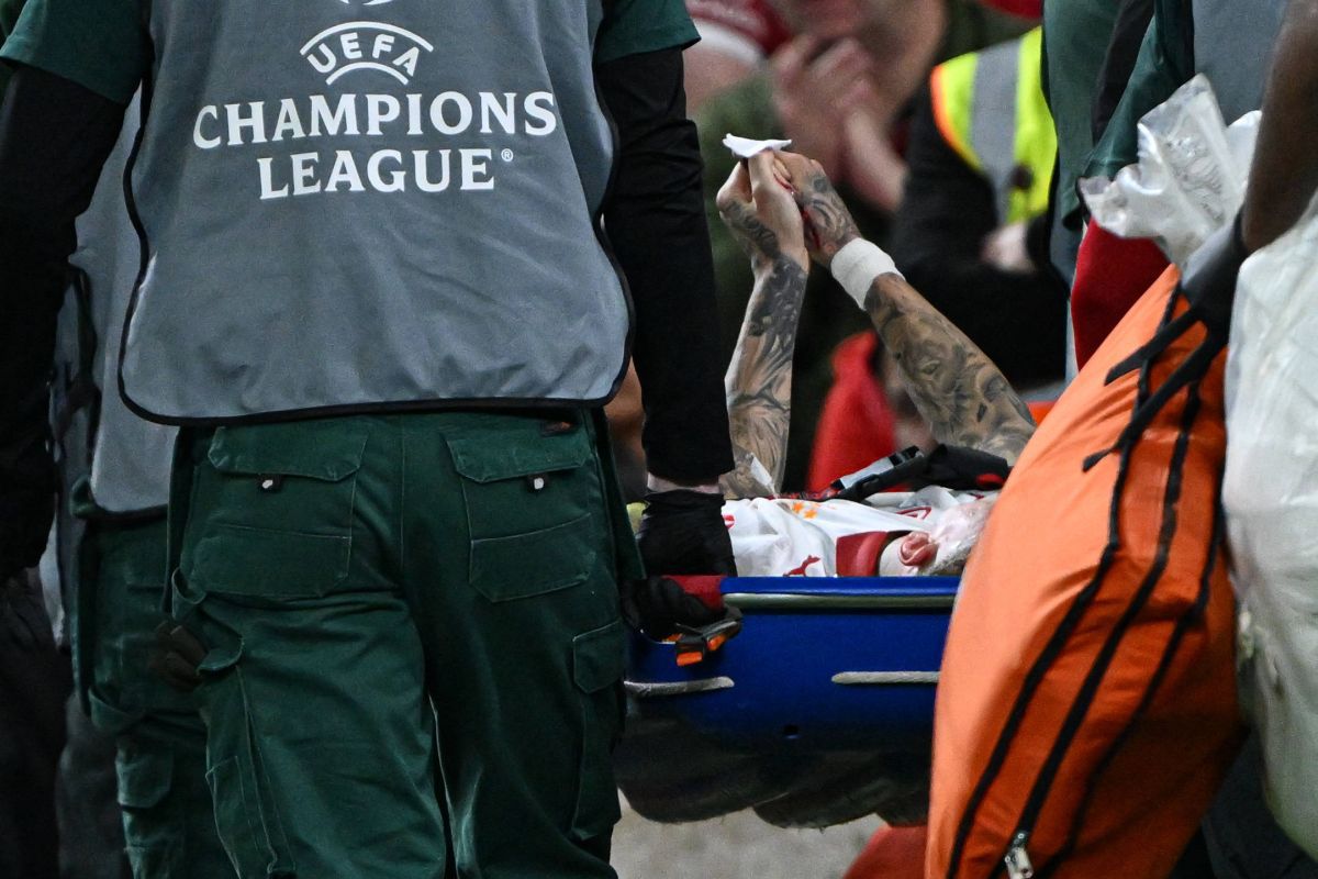 Accident grav pentru Noa Lang în meciul dintre Galatasaray și Liverpool: jucătorul aproape și-a pierdut degetul și a fost scos pe targă Un moment de coșmar s-a petrecut marți seară pe stadionul din Istanbul, în timpul returului dintre Galatasaray și Liverpool, în cadrul optimilor de finală ale Europa League