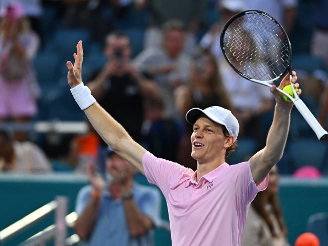 Jucătorul italian Jannik Sinner a reușit una dintre cele mai importante victorii ale carierei sale, după ce a triumfat la Miami Open, unul dintre turneele de Grand Slam din circuitul ATP