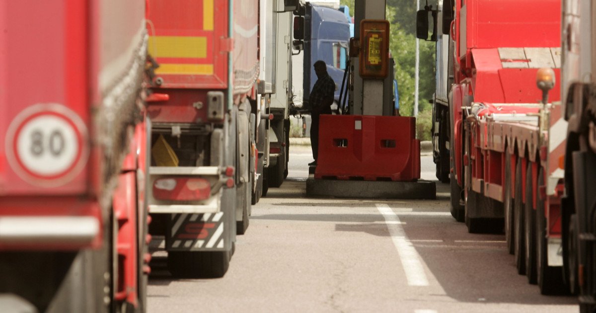 Guvernul prelungește sprijinul pentru motorina transportatorilor până în 2026