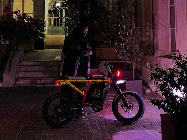 Drama sfâșietoare în lumea fotbalului mondial: fostul internațional francez Djibril Cissé a murit Vestea devastatoare a anunțat moartea fostului mare atacant francez Djibril Cissé, după ce un clip postat pe TikTok a făcut anunțul tragic